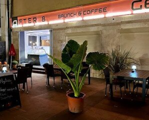 AFTER 8 Brunch & Coffee