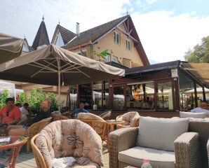 El Toro kávéház & coctail terasz